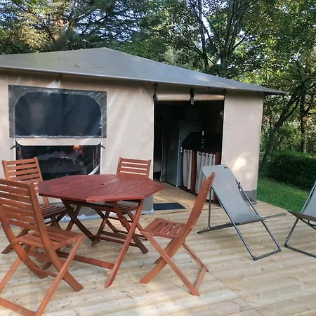 Camping L'Oasis Du Berry Saint-Gaultier Exterior photo