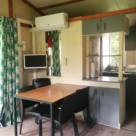 Camping L'Oasis Du Berry Saint-Gaultier Exterior photo