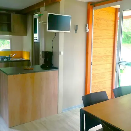 Camping L'Oasis Du Berry Saint-Gaultier Exterior photo