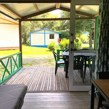 Camping L'Oasis Du Berry Saint-Gaultier Exterior photo
