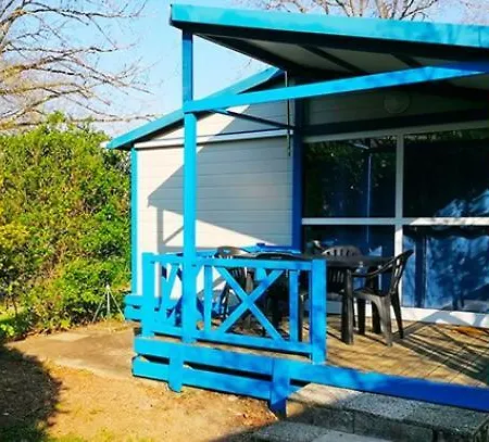Camping L'Oasis Du Berry Saint-Gaultier Exterior photo